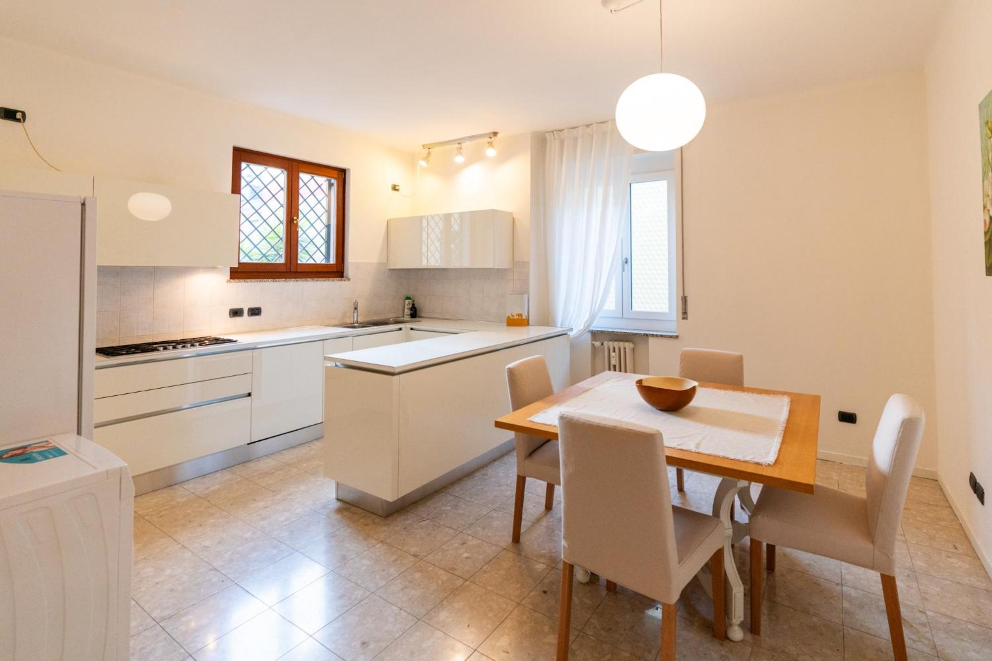 Domus Verona - Elegante Residenza Con Affaccio Su Porta Leoni Værelse billede