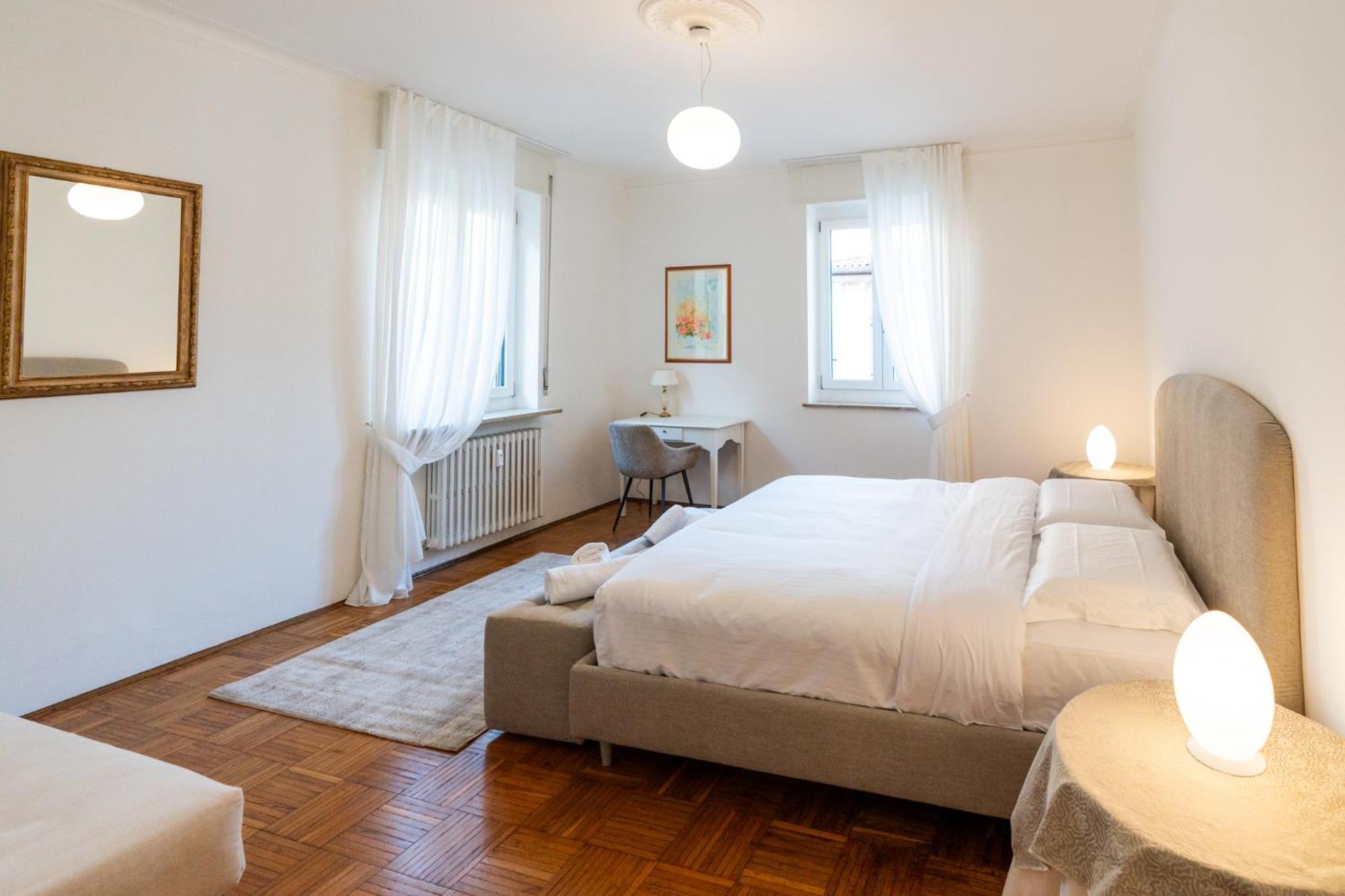 Domus Verona - Elegante Residenza Con Affaccio Su Porta Leoni Værelse billede
